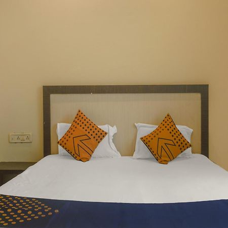 Hotel O Peacock Lodging Kharakvasla Екстериор снимка