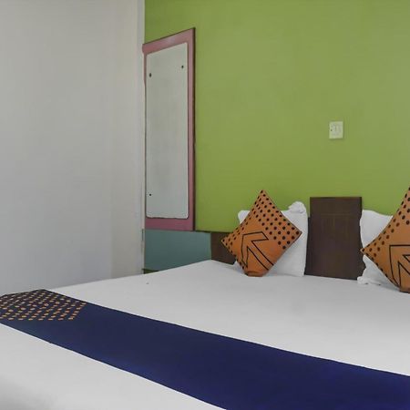Hotel O Peacock Lodging Kharakvasla Екстериор снимка